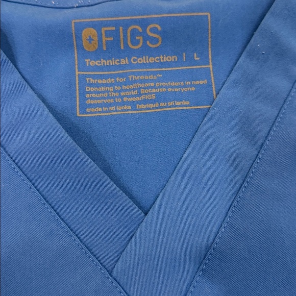 Figs Men's scrub top - Picture 2 of 8